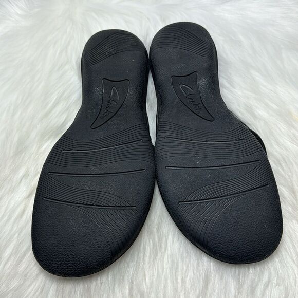 Clarks Cloudsteppers Like New Black Sea Breeze Thong Sandals Sz 9.5 - Picture 6 of 6